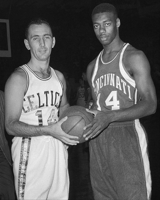 此言一出 此言一出