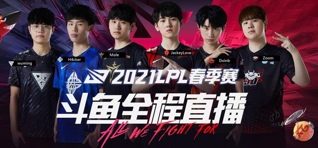 出现代足球 出现代足球